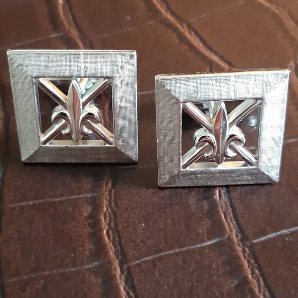 Swank Fleur De Lis Vintage Cuff Links Silver Tone ,7/8" Square - Picture 1 of 8